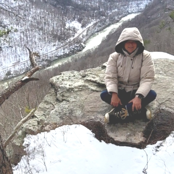 POSH AMBASSADOR make an offer 💗💗 - Picture 4 of 17